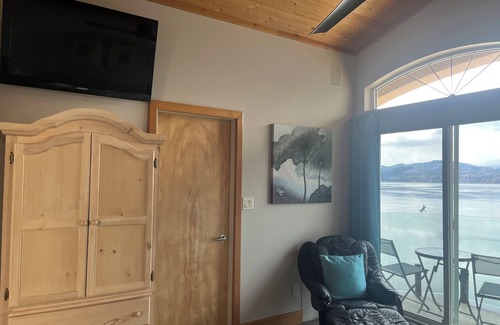 Okanagan-Similkameen House | Executive Skaha Lake Waterfront Home-Sandy beach- Dock-BoatnMoorage-4 bdrm