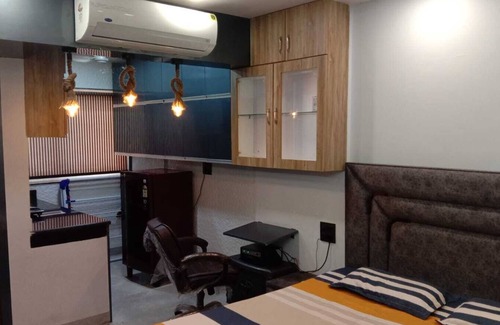 New Delhi Apartment | Executive Studio Apt in Moti Nagar West Delhi