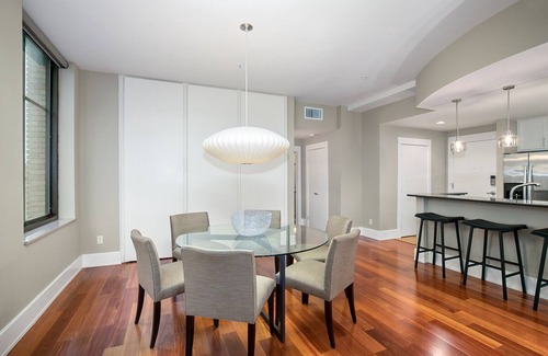 Heartside Condo | Executive style condo on the strip