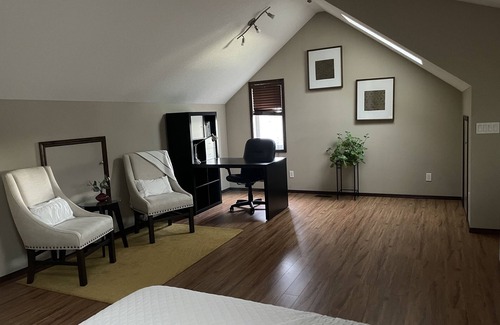 McKenzie Towne House | Executive suite in McKenzie Towne SE Calgary