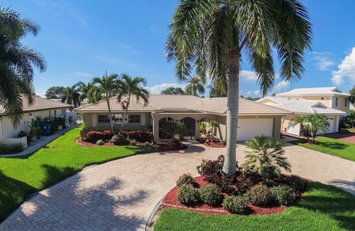 St. Petersburg - Clearwater House | Executive Waterfront (Sailboat Water) Home on Tampa Bay