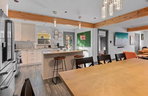 Galindo House | Existential Bliss in the heart of eclectic south Austin; close to all things ATX