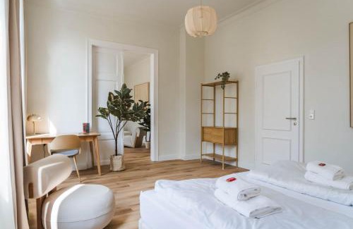 Oststadt/Stadtfeld Apartment | Exklusive Jugendstil-Residenz im Philosophenviertel - privater Parkplatz - Balkon