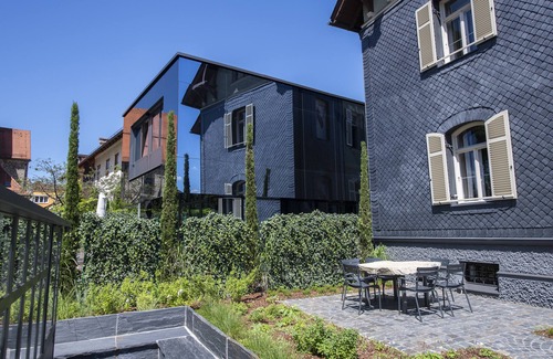 Traunstein Villa | Exklusives Urlaubs-appartement "pfauenauge"