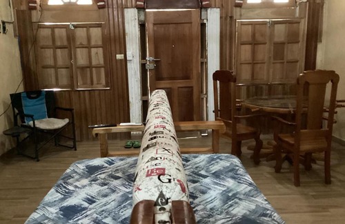 Tuxtla Chico House | Exotic flower cabin pool