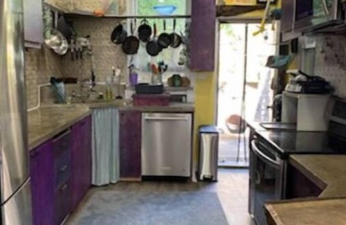 North Philadelphia East House | Exotic Hand-Crafted Art House