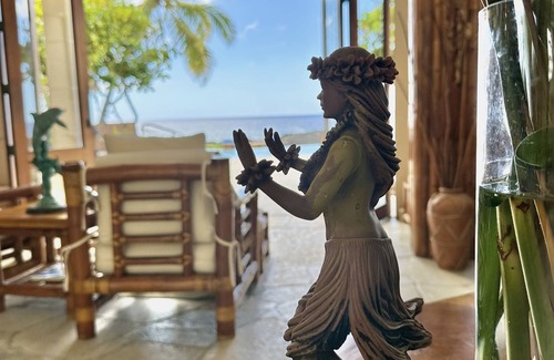 Kailua-Kona House | Exotic Kona Bay Hawaii Beachfront Tropical Paradise Stunning Home.