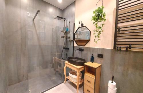 Borgo San Leonardo Apartment | Exotic Suite with Jacuzzi