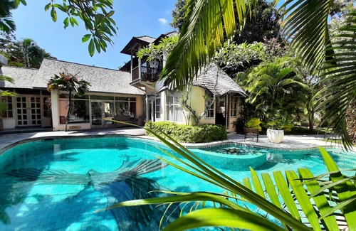 Central Seminyak Villa | Exotic Villa Seminyak , 4bdr/4 Bathroom , huge private pool