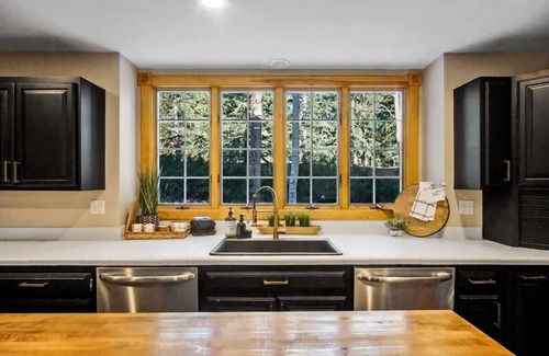 Christie Heights House | Expansive Home with Hot Tub, 1 Mile to Main St