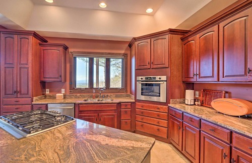 Unaka House | Expansive Murphy Retreat w/Mountain Views!