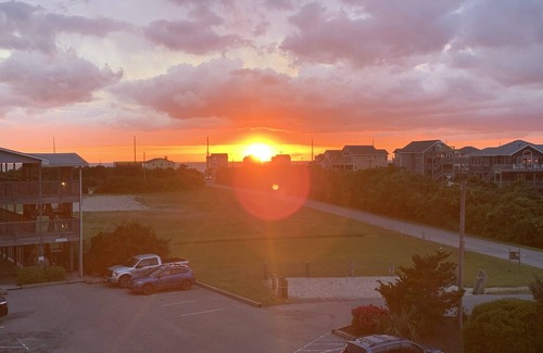 Rodanthe Condo | Expansive Ocean View: Luxury, Comfort, at the Beach, Family & Budget Friendly!