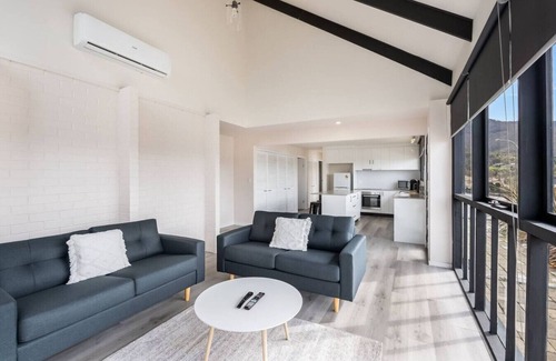 Claremont Apartment | Expansive River-View Oasis