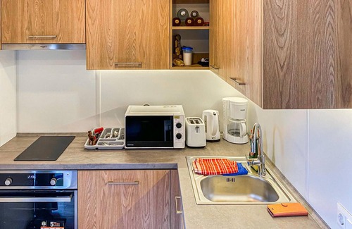 Wemding House | Experience a real Tiny House vacation close to nature at Camping Park Wemding!