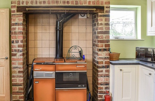 Darlington Cottage | Experience countryside living in this spacious farmhouse, a great place to bring all the family.