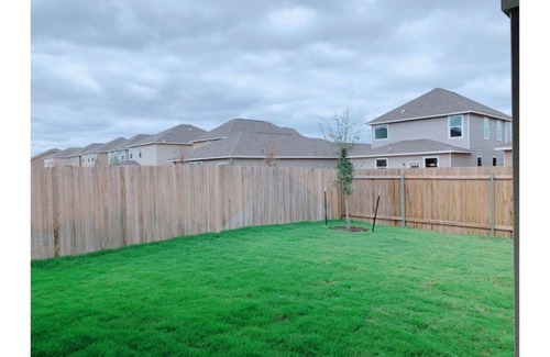 Georgetown House | Experience fun at Kalahari, just a 15-min drive away