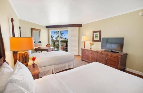 Hanamaulu Hotel | Experience Kauai's Beauty at Kauai Beach Resort, Pool Ocean View!
