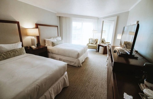 Hanamaulu Hotel | Experience Kauai's Beauty at Kauai Beach Resort, Pool Ocean View!