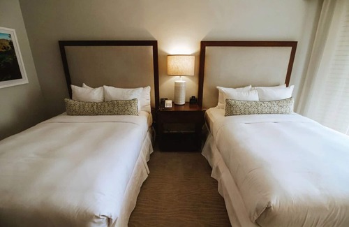 Hanamaulu Hotel | Experience Kauai's Beauty at Kauai Beach Resort, Pool Ocean View!