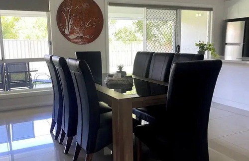 Boorooma Apartment | Experience Modern Luxury at Our Stylish Retreat