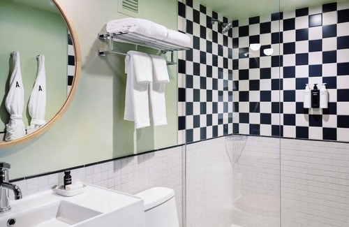 Albuquerque Original Townsite Hotel | Experience Modern Comfort with Cozy Charm Downtown