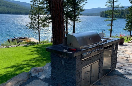 Marion House | Experience Montana charm in our spacious 4-bedroom waterfront retreat