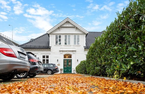 Bergen City Centre Apartment | Experience Norway's History I With Free Parking