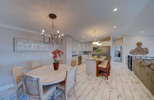 Lower Grand Lagoon House | Experience paradise in our 4-bedroom Gulf retreat near Panama City Beaches