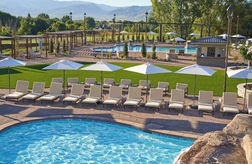 Midway Hotel | Experience scenic outdoors! Spacious Retreat w/Pool, Golf access & Hot spring!