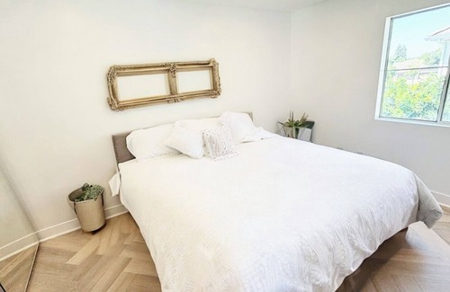 Laguna West-Lakeside House | Experience Serenity: Luxe 4BDR Lake House+25’ Pool