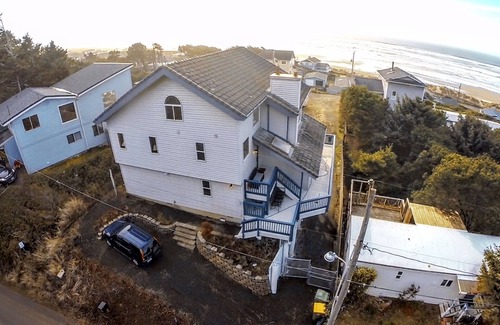 Florence House | Experience Spacious Coastal Living at Seascape - Stunning Views of Heceta Beach