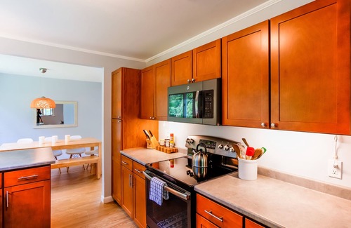 Stowe Area House | Experience Stowe charm, just a quick 12-min drive to ski slopes