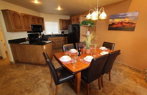 West Sedona Resort | Experience the elegance of Sedona Springs Resort, 1-bedroom suite with a loft.