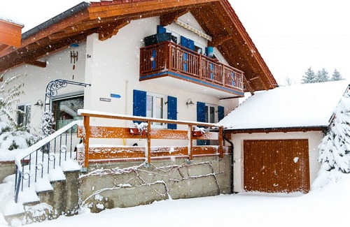 Bad Kohlgrub Apartment | 🏞Experience the mountains at your fingertips, at ground level with your own terrace, quiet
