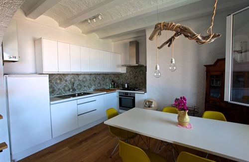 Cadaques House | Experience the sea (view) - holiday home with large garden & pool