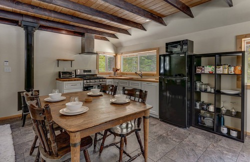 South Lake Tahoe House | Experience the Real Tahoe, 7 Acres, Minutes to Beaches/Lake/Heavenly, Wifi: Wilderness Way