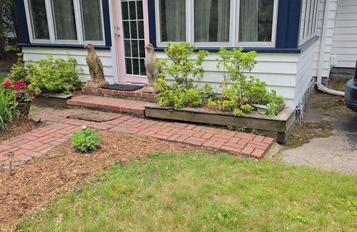 Lakeside House | Experience Tranquility at Dunedin Cottage:The Perfect Retreat in Harbor Country!
