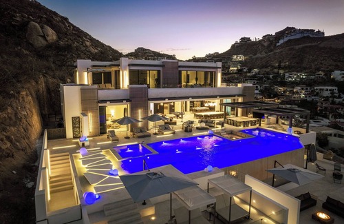 Pedregal Villa | Experience unparalleled luxury in this 11-bedroom villa located in Cabo’s exclusive Pedregal distric