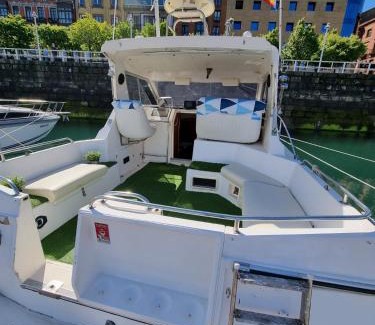Gijon Boat Rental | Experiencia en el mar Gijon M