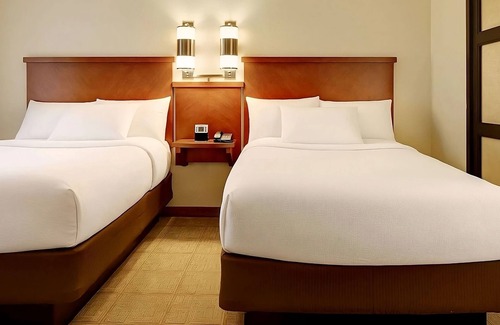 Austin Hotel | Explore More of Austin! Free Parking, Pets Allowed, Visit Paramount Theatre!