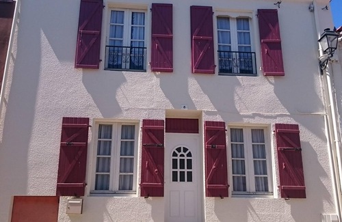 Le Champ-Saint-Pere House | EXPLORE THE VENDEE IN THIS WONDERFUL TOWN HOUSE. 20 MINUTES FROM THE BEACHES
