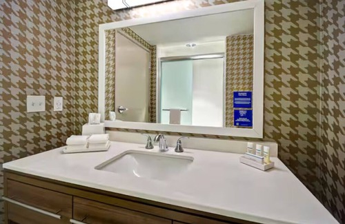 Wichita Hotel | Explore Wichita's Downtown – Stay in a Modern and Spacious Unit