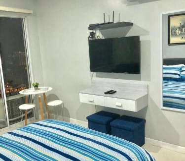 Bacolod Apartment | Explorer Suite 1004