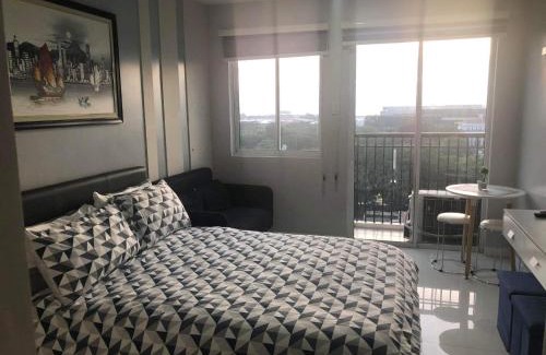 Bacolod Apartment | Explorer Suite 1004