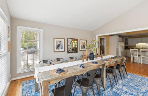North Augusta House | Exquisite 5-BR Estate on 7 Acres with Private Pond
