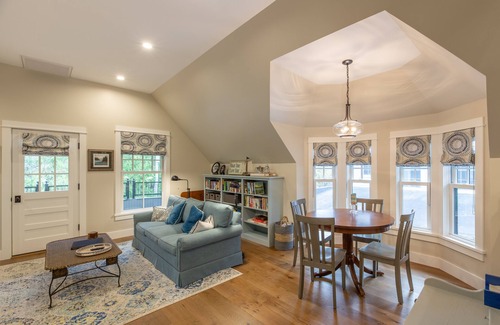 Seal Harbor Apartment | Exquisite apartment in historic antique- walk to beach!