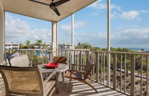 Sanibel House | Exquisite Beachfront Residence at SIBC with Bikes
