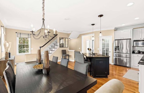 Howell House | Exquisite Condo in Howell