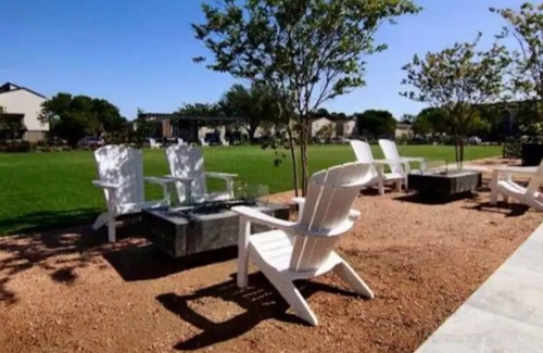 Astrodome Apartment | Exquisite Cove w/2Beds Near NRG-TXMedCTR -Galleria