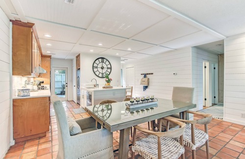 Fernandina Beach Condo | Exquisite Lagoon Villa Only 8-Minute Walk To Beach!